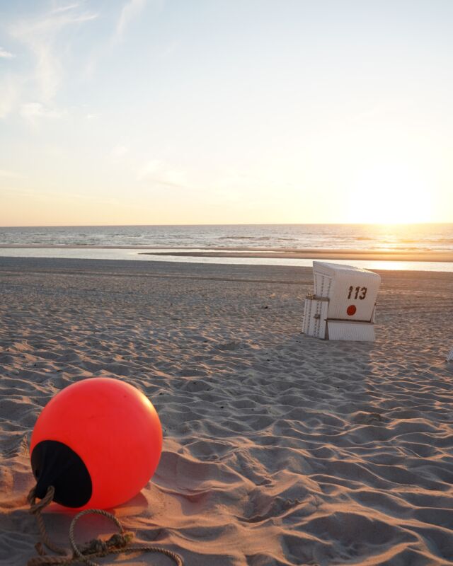 Spätsommer auf der Insel… 🧡☀️
Der Sylter Sommer hat sich dieses Jahr besonders ausgiebig verabschiedet. Warme Strandtage und Sonnenuntergänge bis weit in den September hinein - was ein Luxus! ☺️